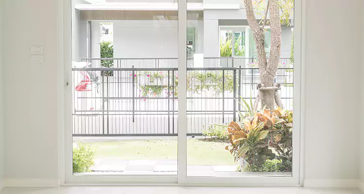 Balcony Screen Door Repair in Haines City, FL