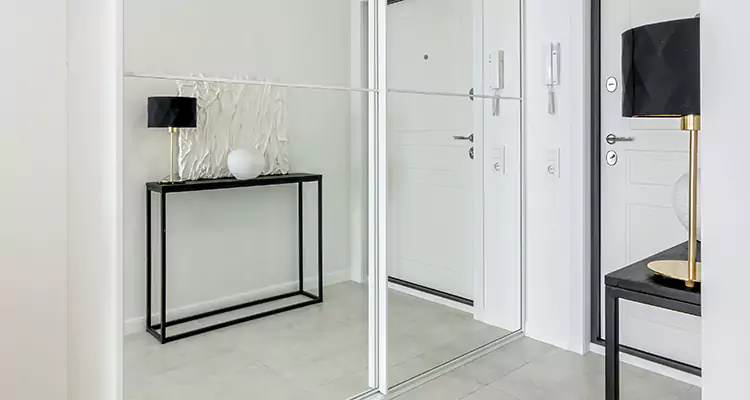 Mirrored Bifold Closet Doors Repair in Haines City, FL