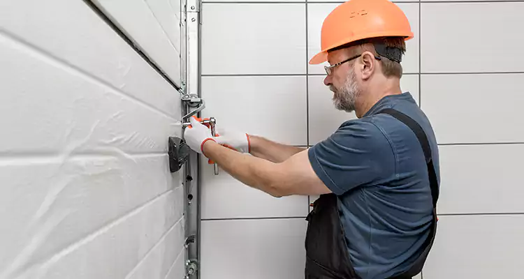 Emergency Garage Door Repair in Haines City, FL