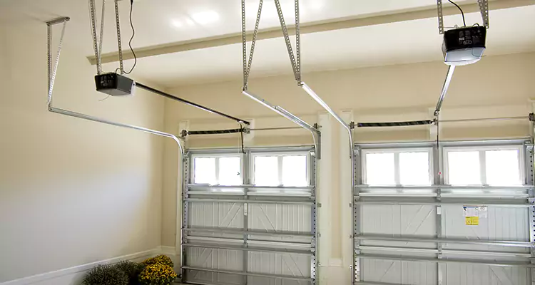 Residential Emergency Garage Door Repair in Haines City, FL